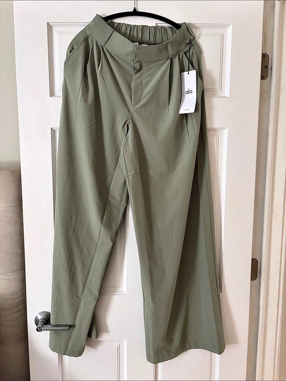 Alo Yoga High-Waist Dreamscape Trouser Wide Leg Pants in Green